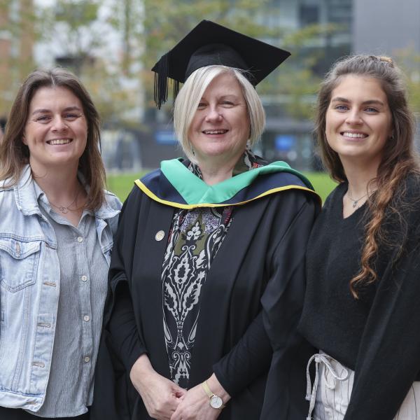 Profile picture of Tracy McDaid, pictured with her daughters Sara and Laura