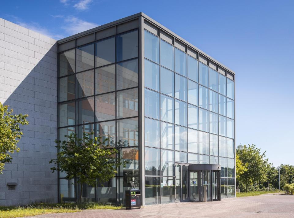 Exterior of O'Reilly library